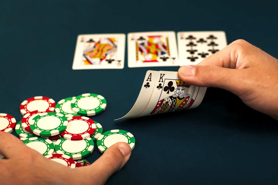 カジノゲーム ポーカー